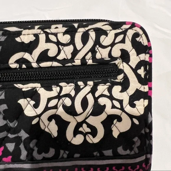 Vera Bradley Canterberry Magenta Crossbody Mailbag and Turn Locn Wallet Bundle - Picture 14 of 16